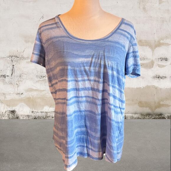 Vince Camuto NWOT Blue Stripe Women's Casual T-Shirt Size Large - Picture 2 of 6